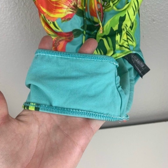 Zara Women’s Green Tropical One Piece Swimsuit - Picture 4 of 9
